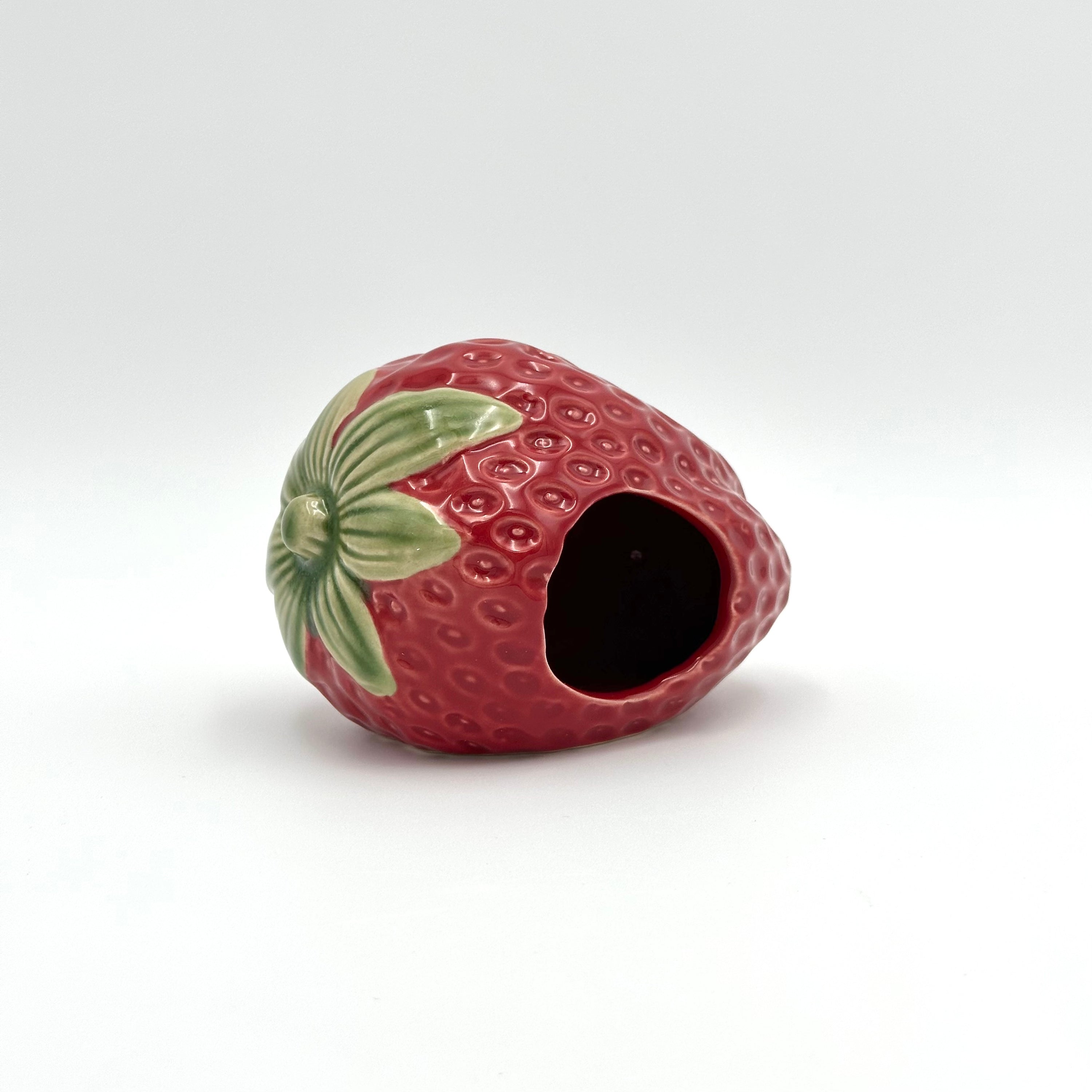 Strawberry hideout